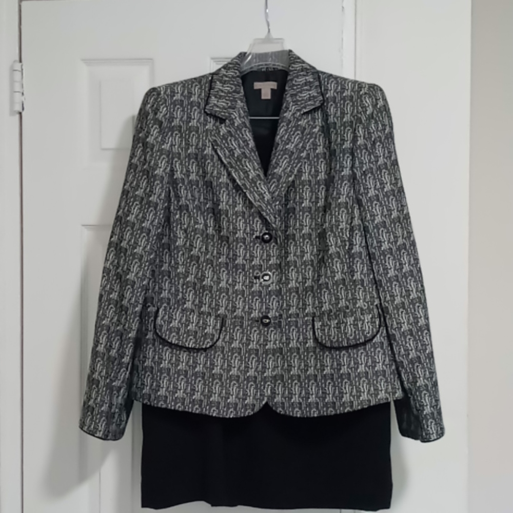 Kim Rogers suit, BRAND NEW!